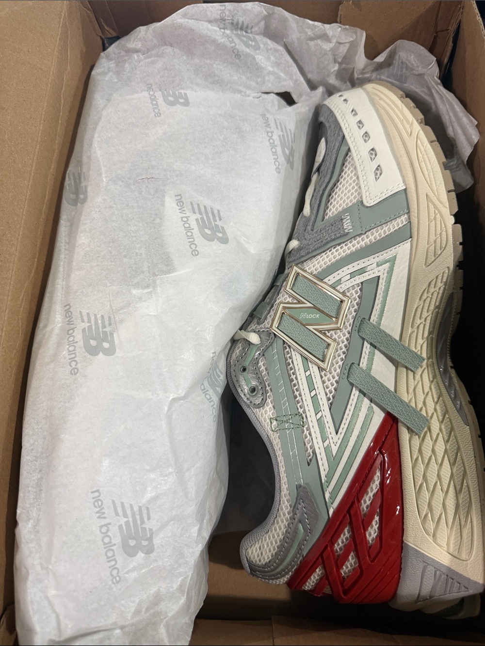 New Balance U1906AV1 Men’s Shoes NIB